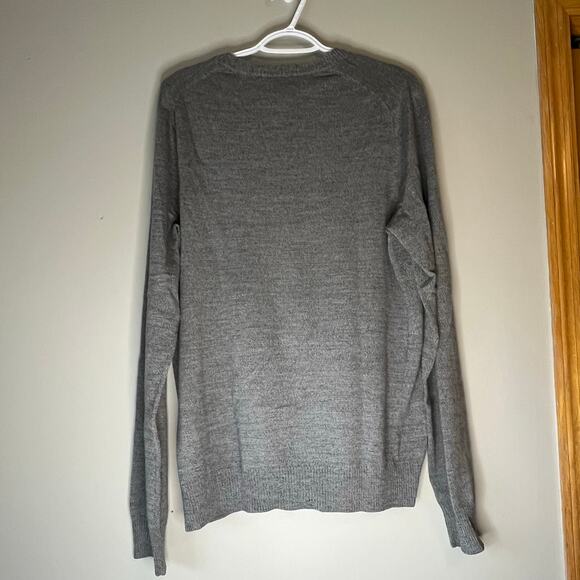 Banana Republic Men’s Gray V-Neck Sweater with Defect Size Medium Tall - Picture 2 of 16